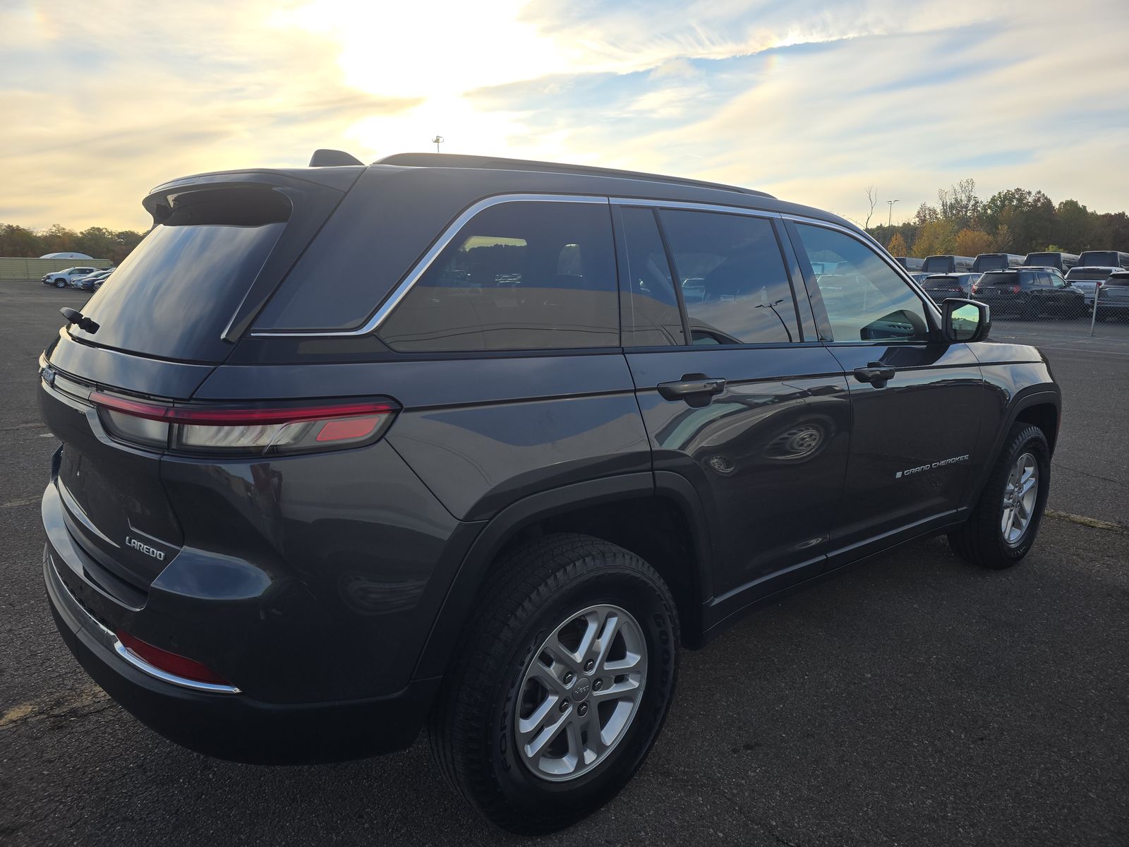 2024 Jeep Grand Cherokee Laredo AWD