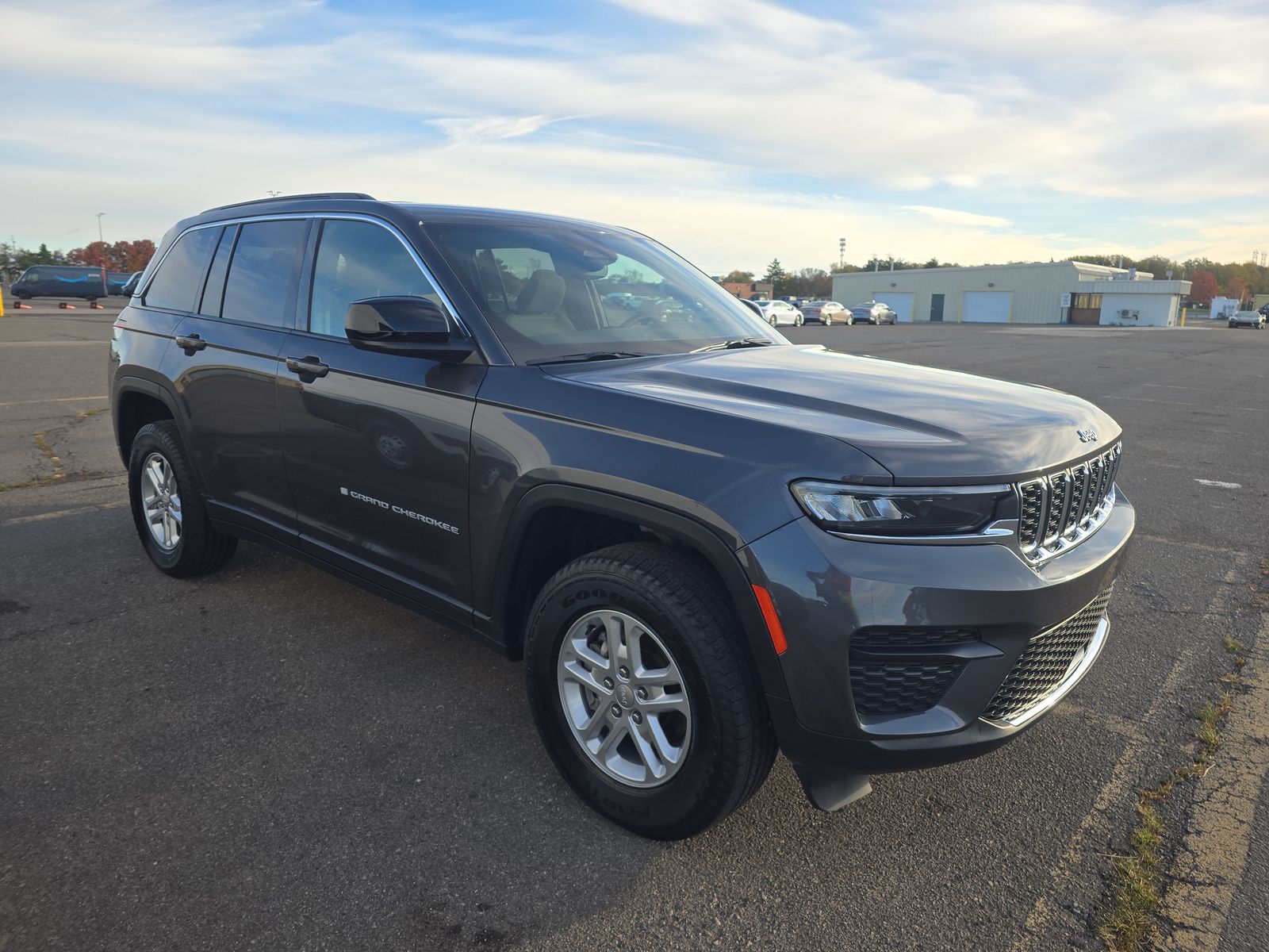 2024 Jeep Grand Cherokee Laredo AWD