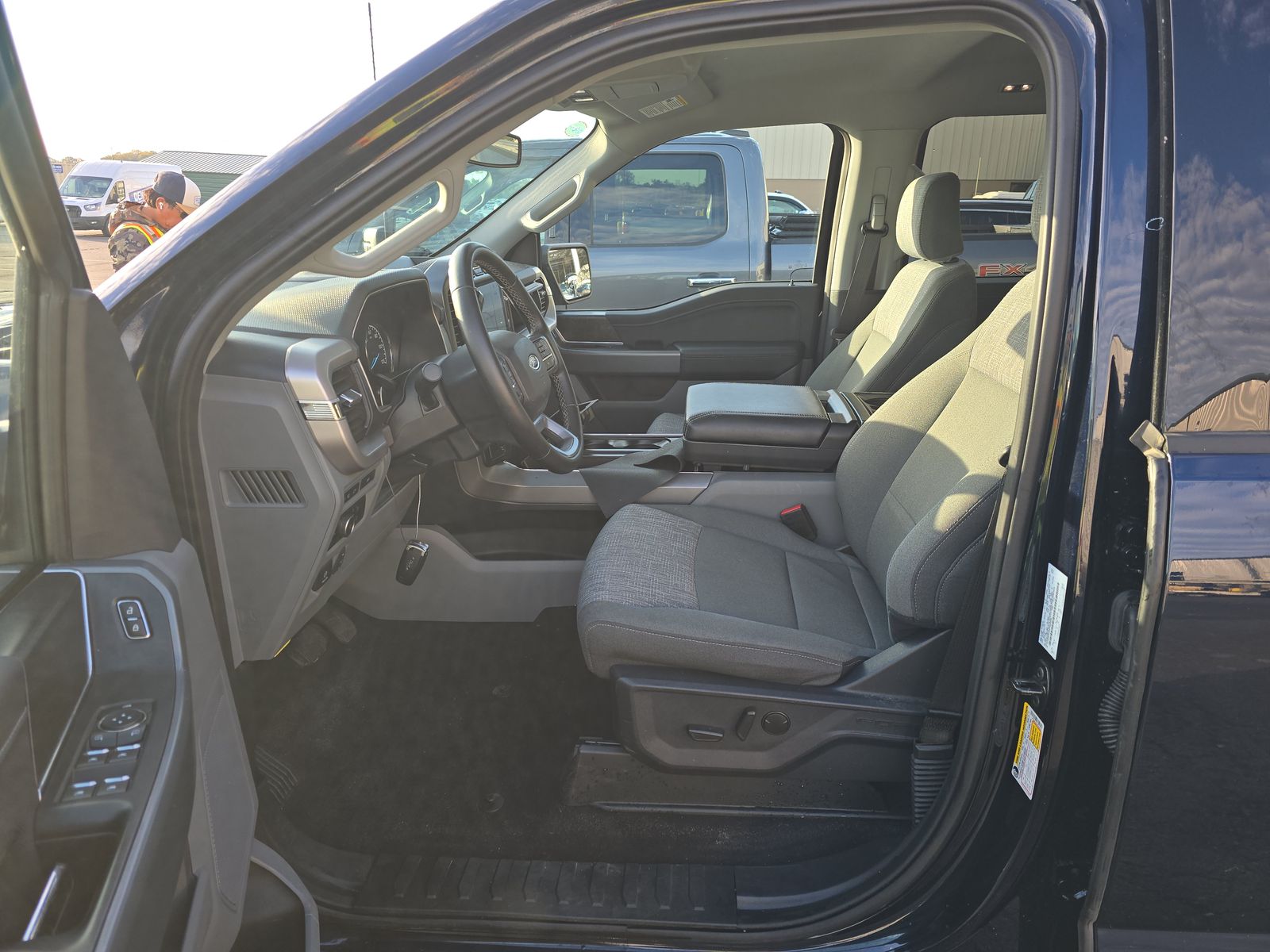 2023 Ford F-150 XLT AWD