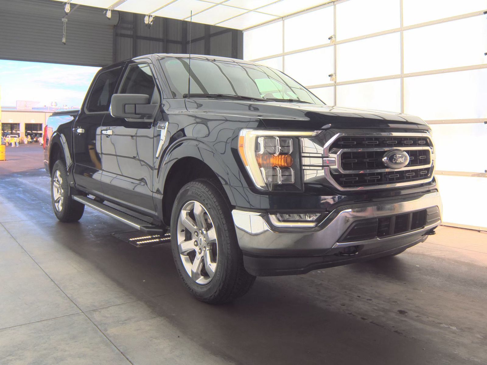 2023 Ford F-150 XLT AWD
