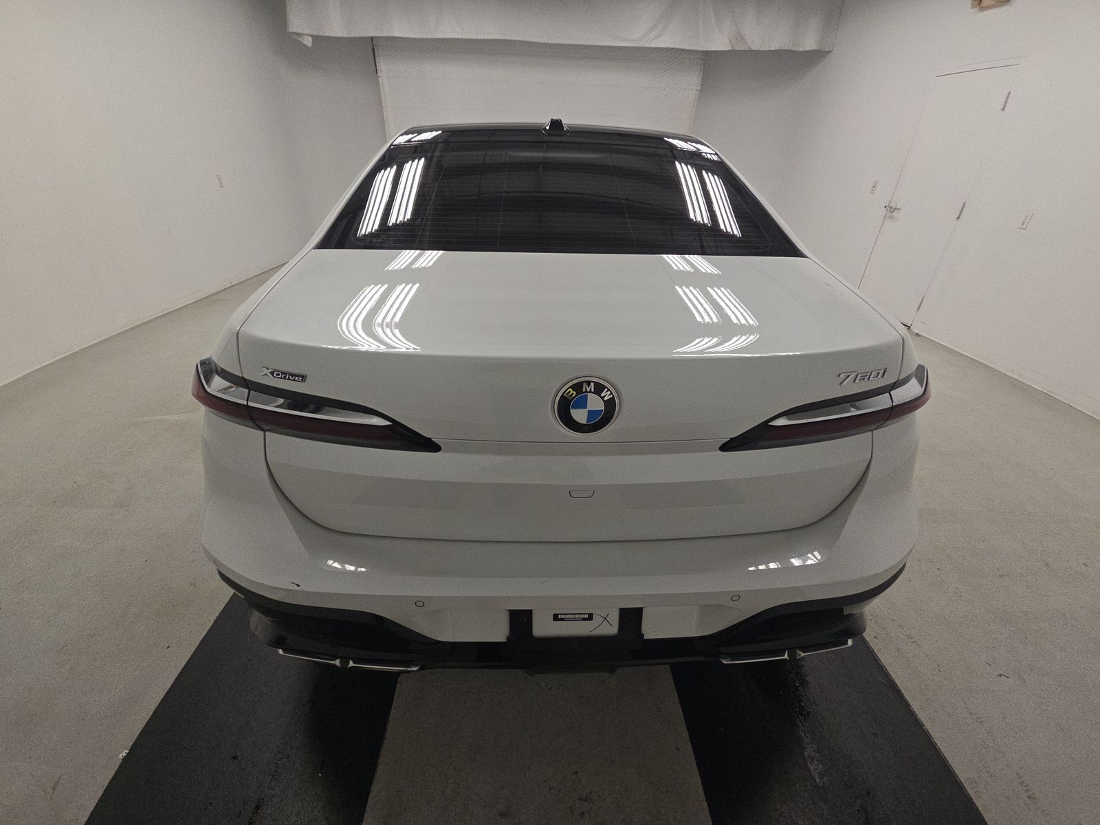 2023 BMW 7 Series 760i xDrive AWD