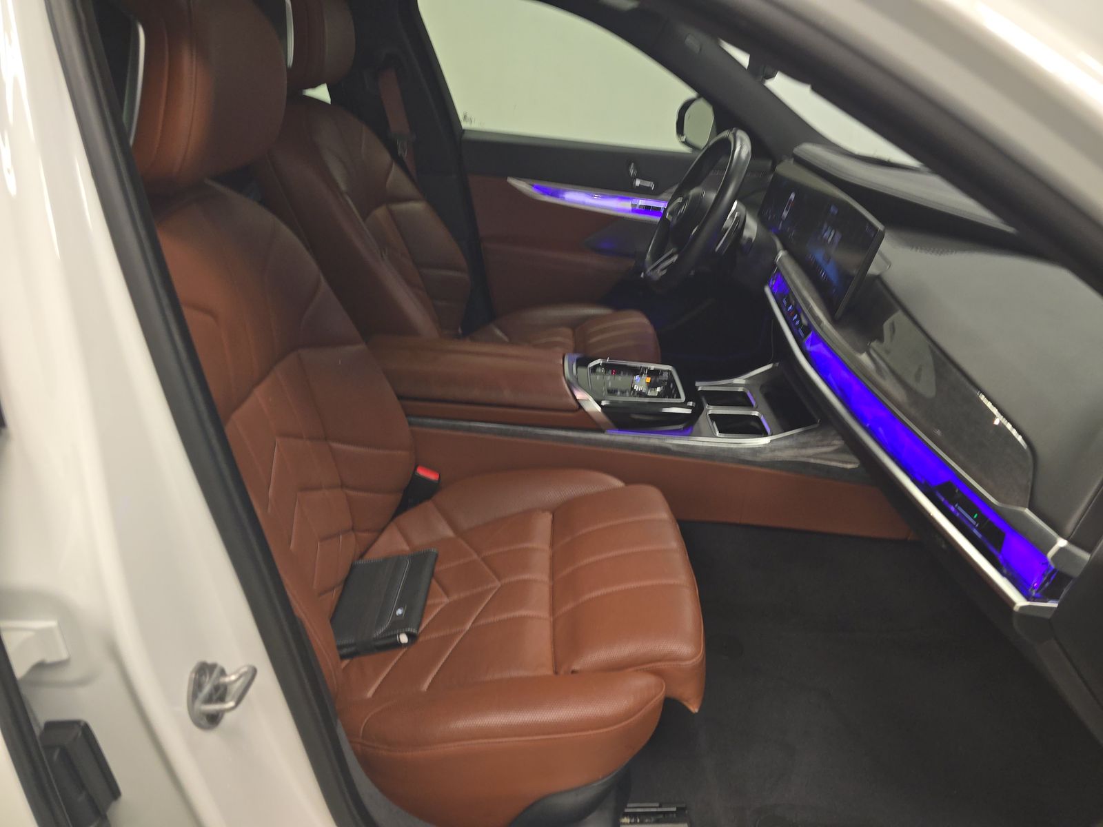 2023 BMW 7 Series 760i xDrive AWD