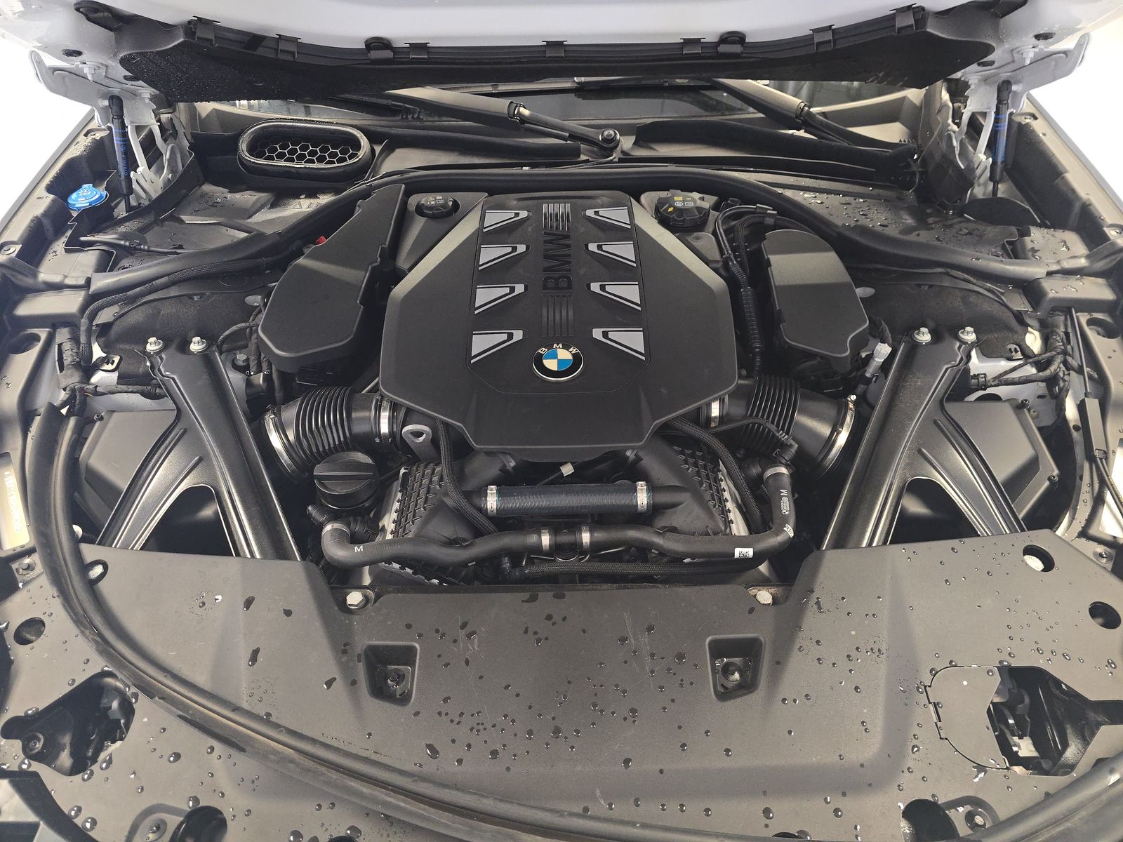 2023 BMW 7 Series 760i xDrive AWD