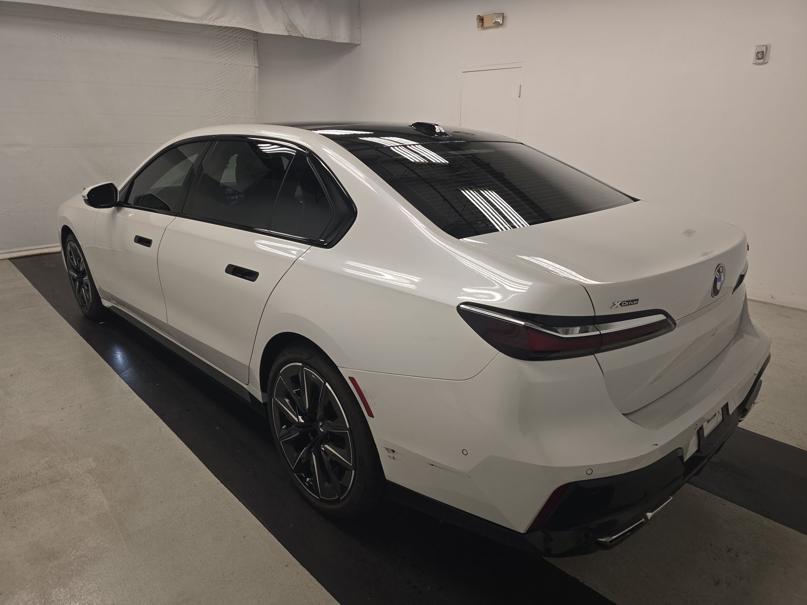 2023 BMW 7 Series 760i xDrive AWD