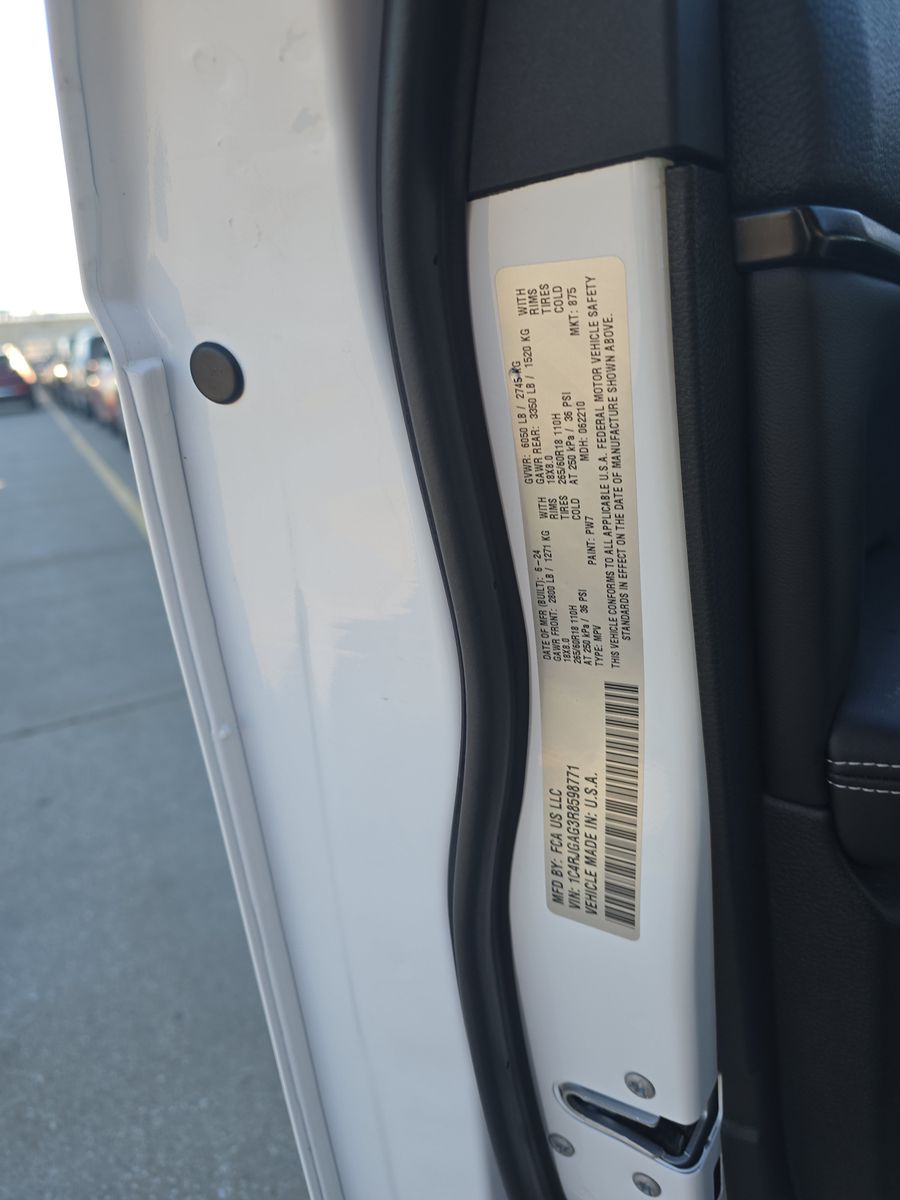 2024 Jeep Grand Cherokee Altitude RWD