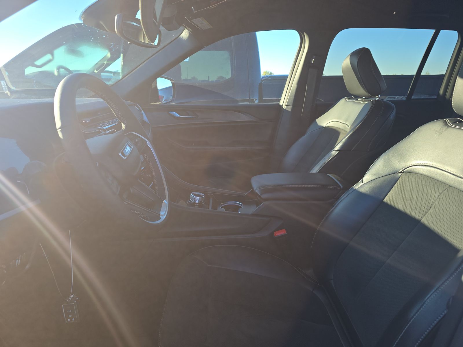 2024 Jeep Grand Cherokee Altitude RWD