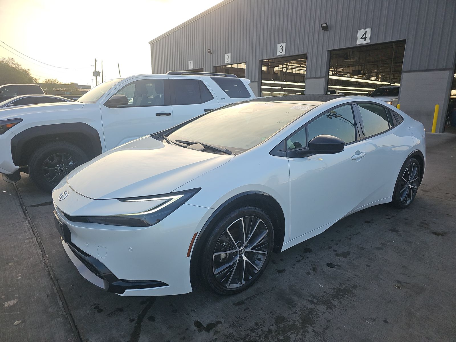 2025 Toyota Prius XLE FWD