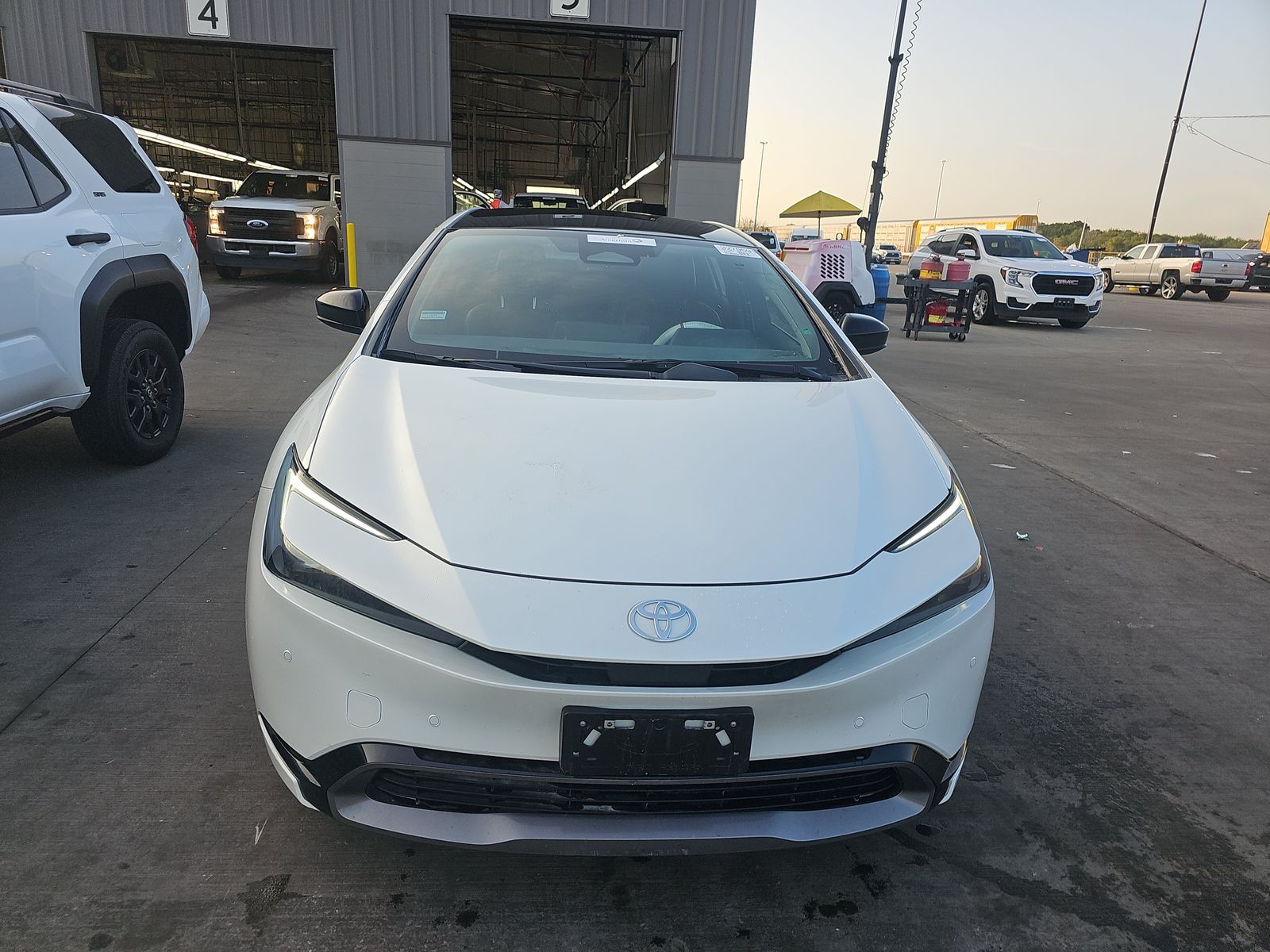 2025 Toyota Prius XLE FWD