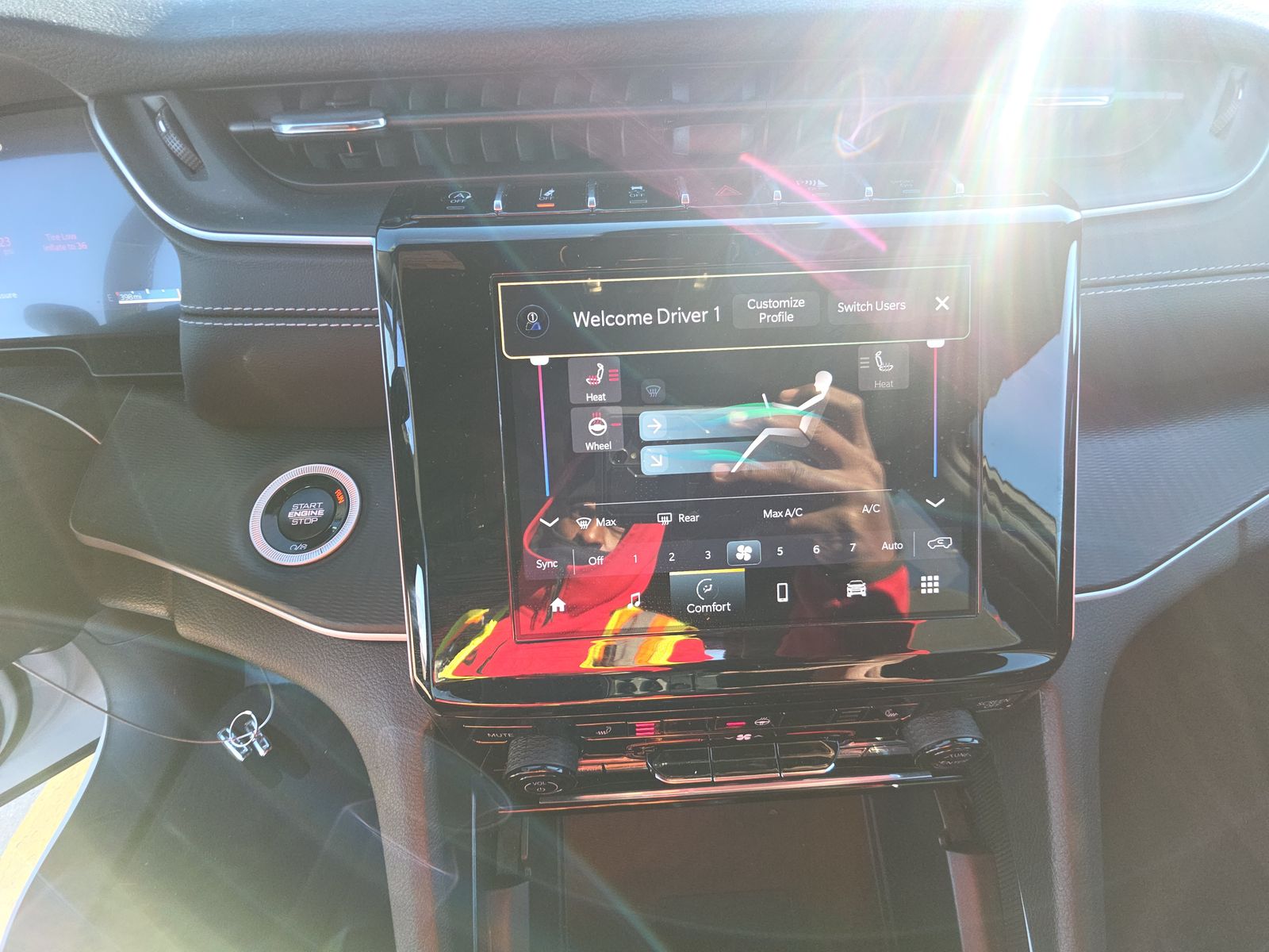 2024 Jeep Grand Cherokee Laredo AWD