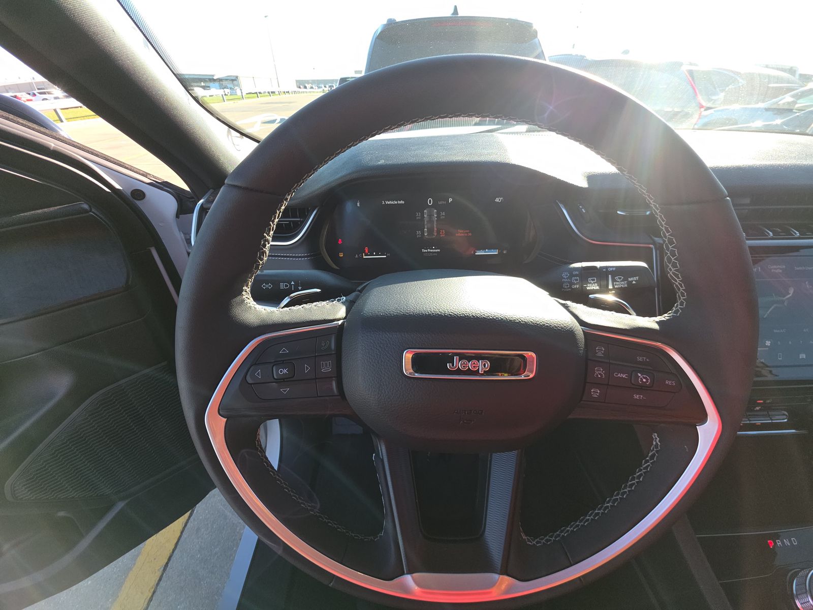 2024 Jeep Grand Cherokee Laredo AWD