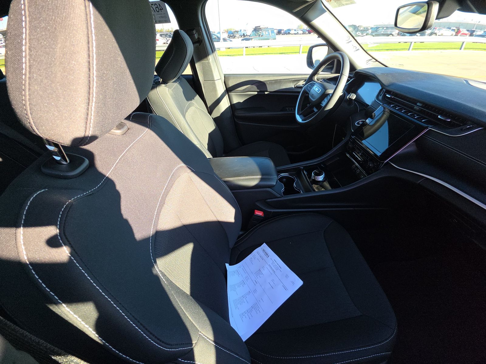 2024 Jeep Grand Cherokee Laredo AWD