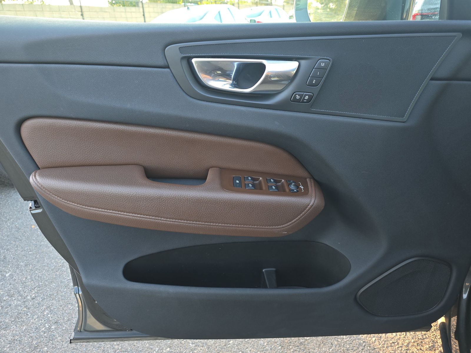 2022 Volvo XC60 B5 Momentum AWD