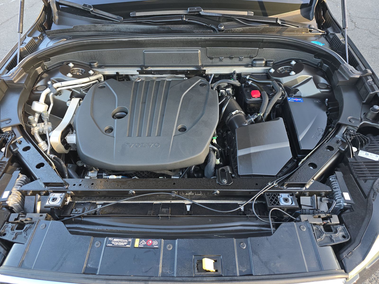 2022 Volvo XC60 B5 Momentum AWD