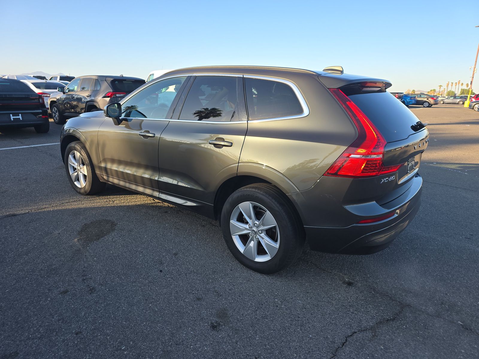 2022 Volvo XC60 B5 Momentum AWD