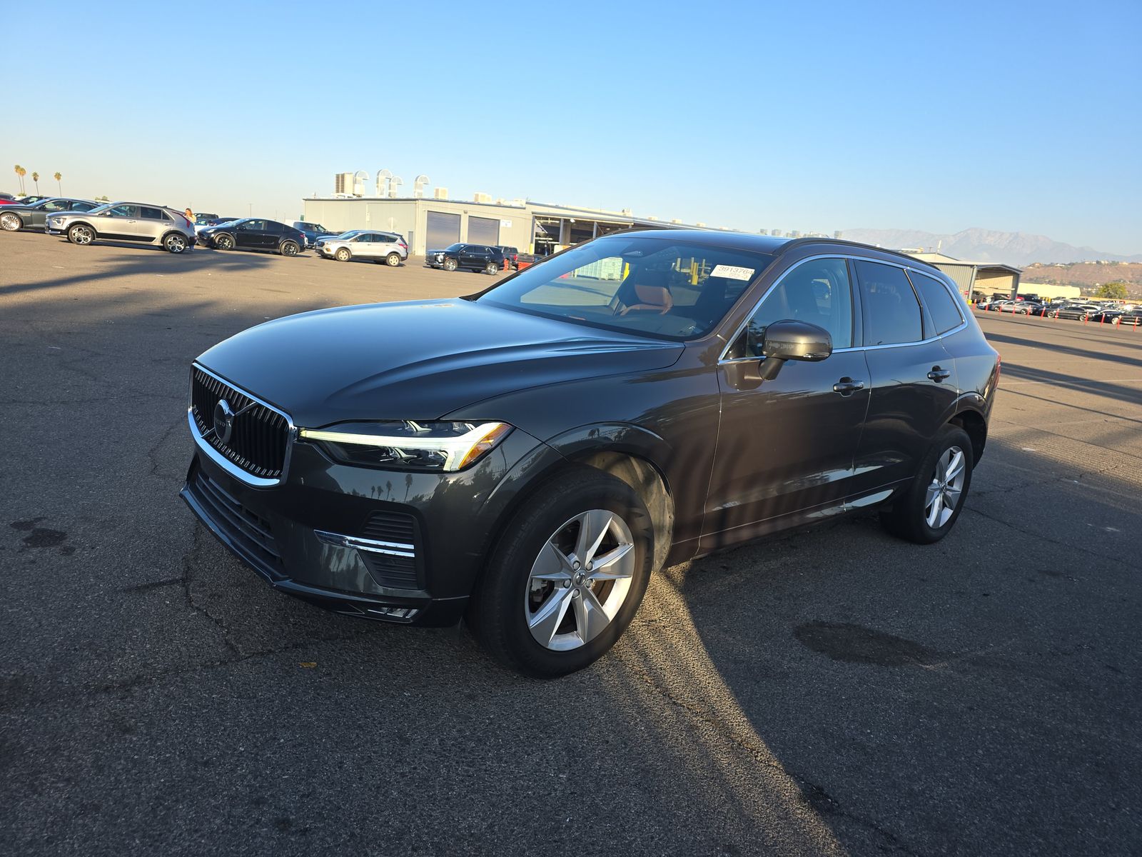 2022 Volvo XC60 B5 Momentum AWD