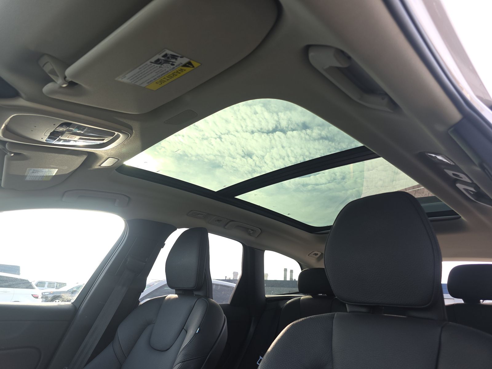 2025 Volvo XC60 B5 Plus AWD