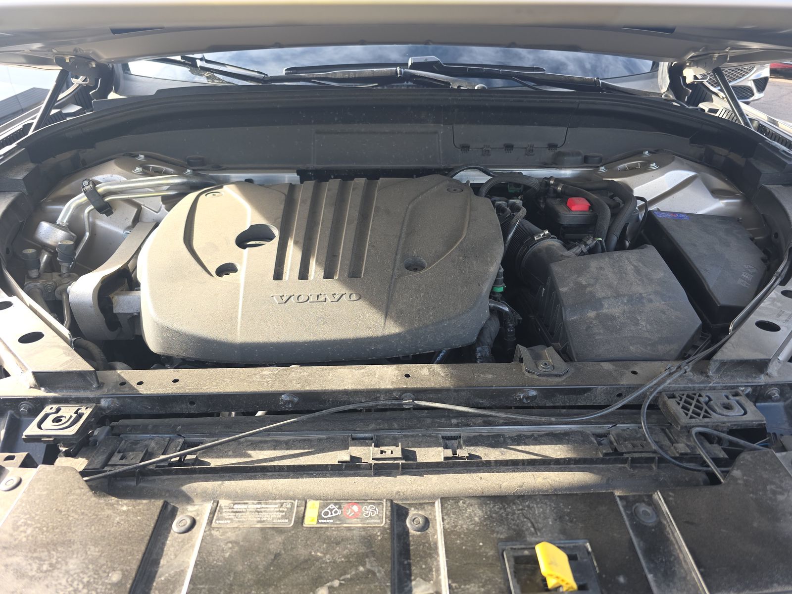 2025 Volvo XC60 B5 Plus AWD