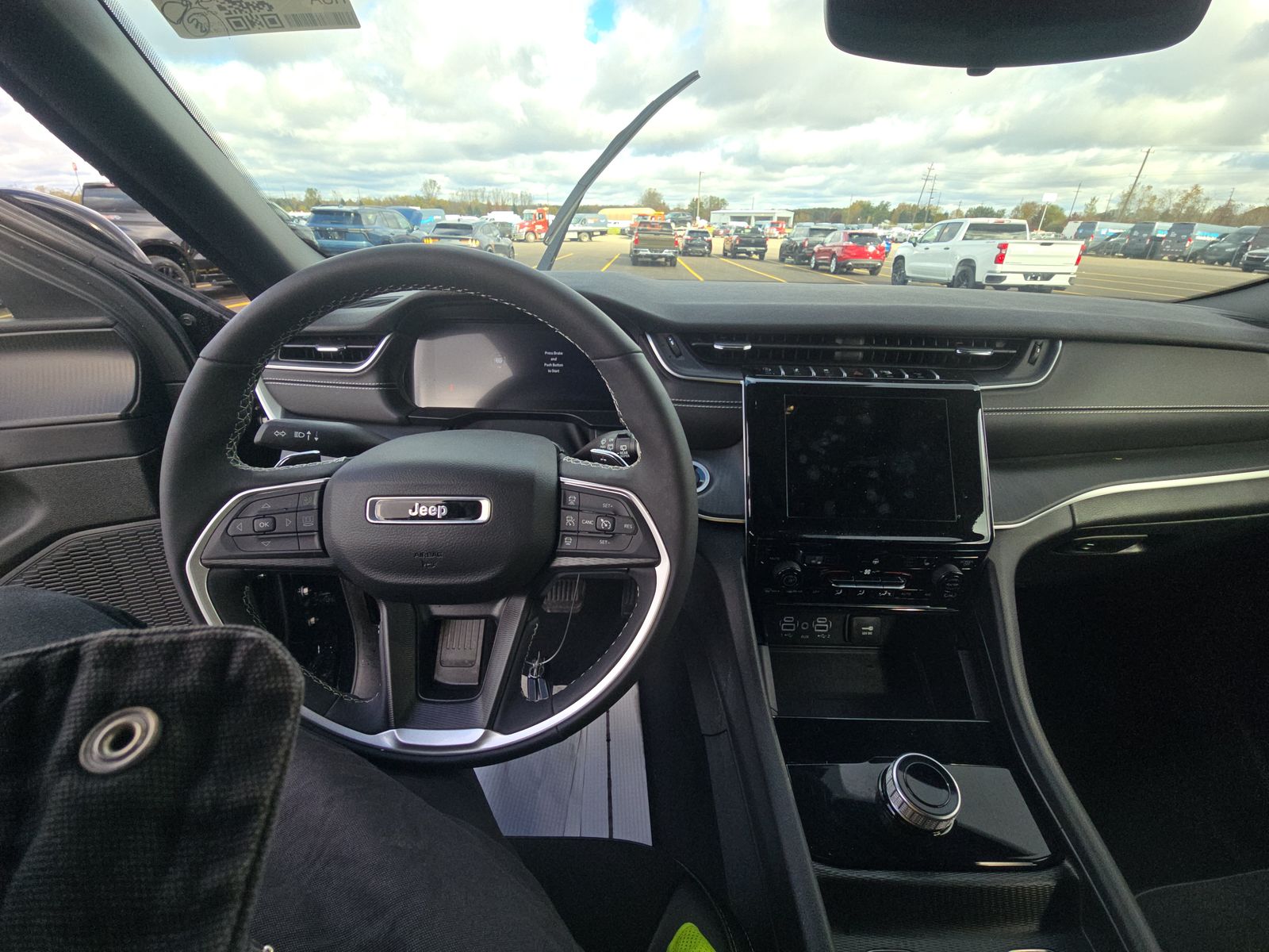 2024 Jeep Grand Cherokee Altitude AWD