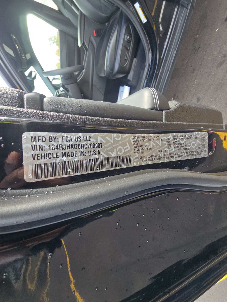 2024 Jeep Grand Cherokee Altitude AWD