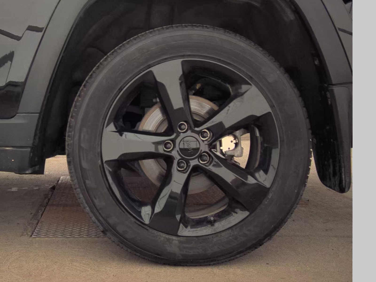 2024 Jeep Grand Cherokee Altitude AWD