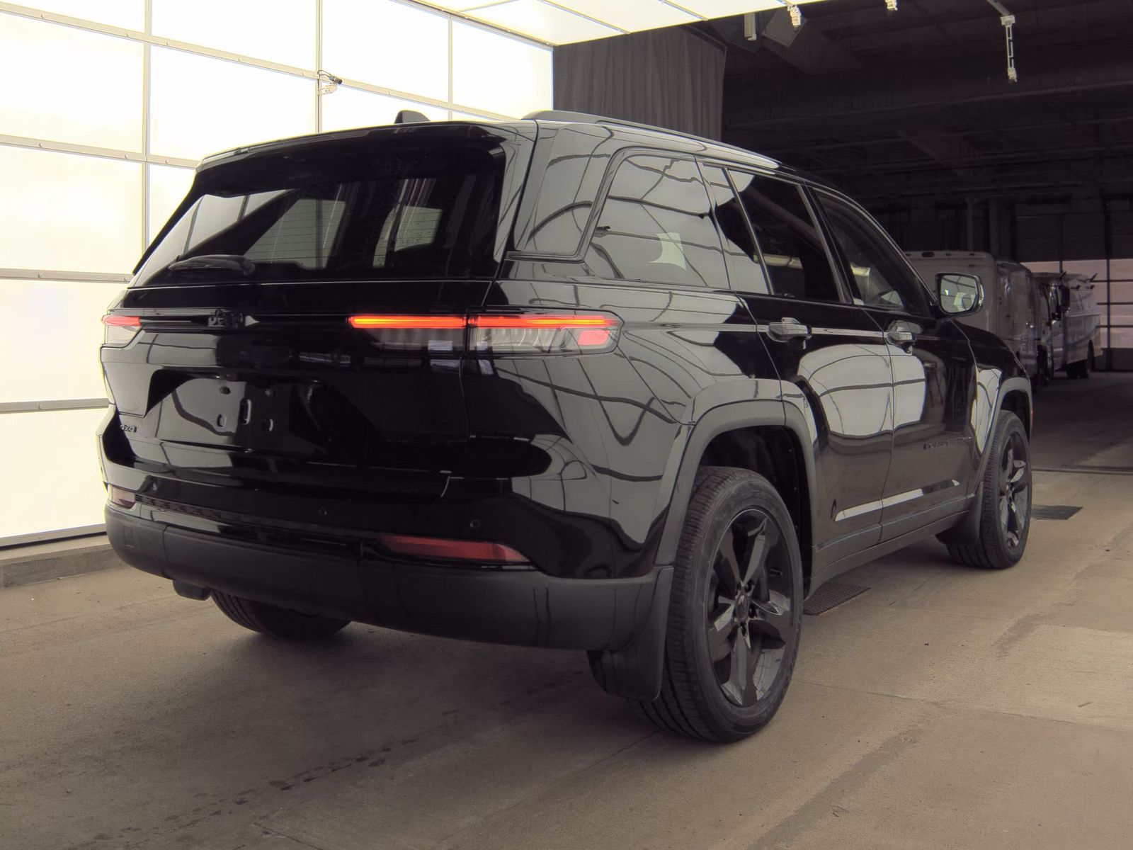 2024 Jeep Grand Cherokee Altitude AWD