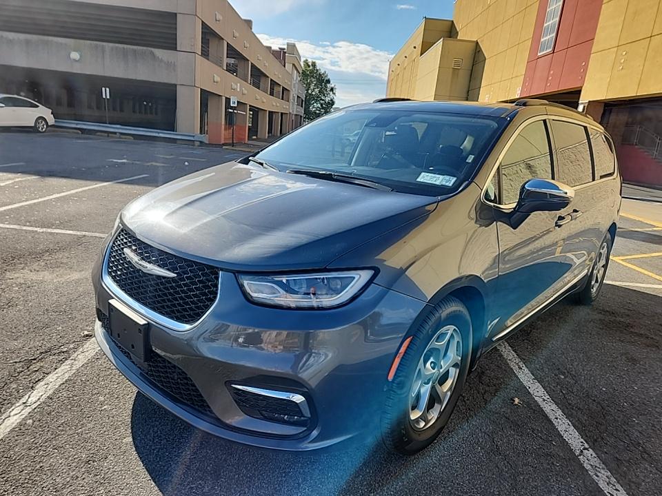 2022 Chrysler Pacifica Limited FWD