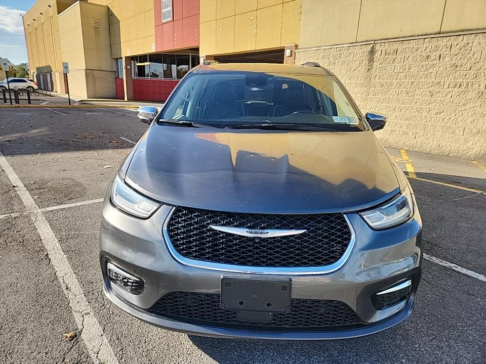 2022 Chrysler Pacifica Limited FWD