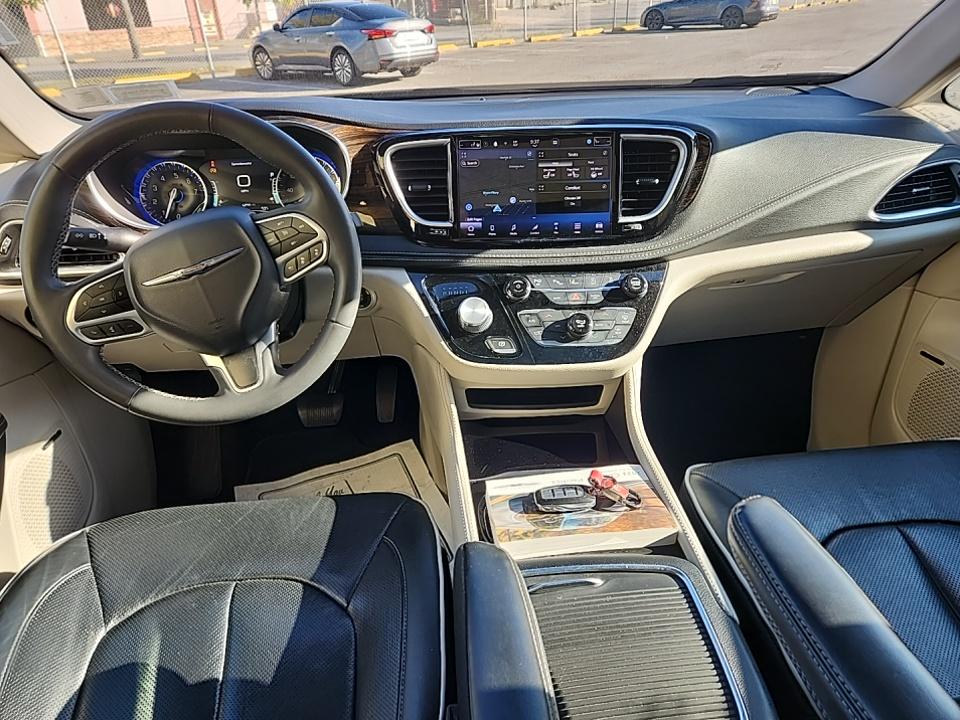 2022 Chrysler Pacifica Limited FWD