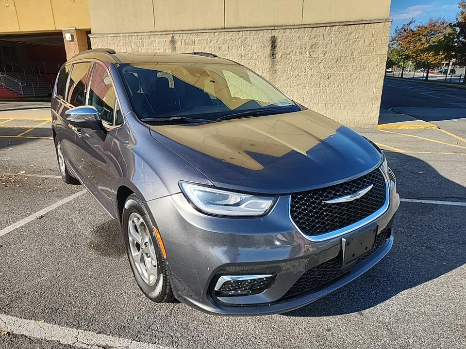 2022 Chrysler Pacifica Limited FWD