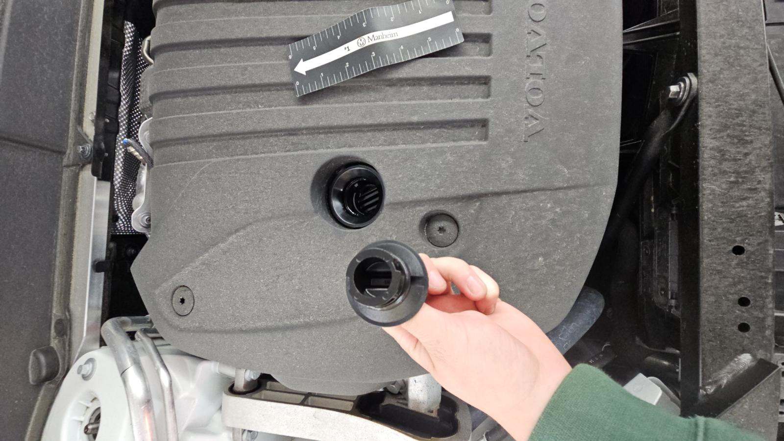 2025 Volvo XC60 B5 Plus AWD