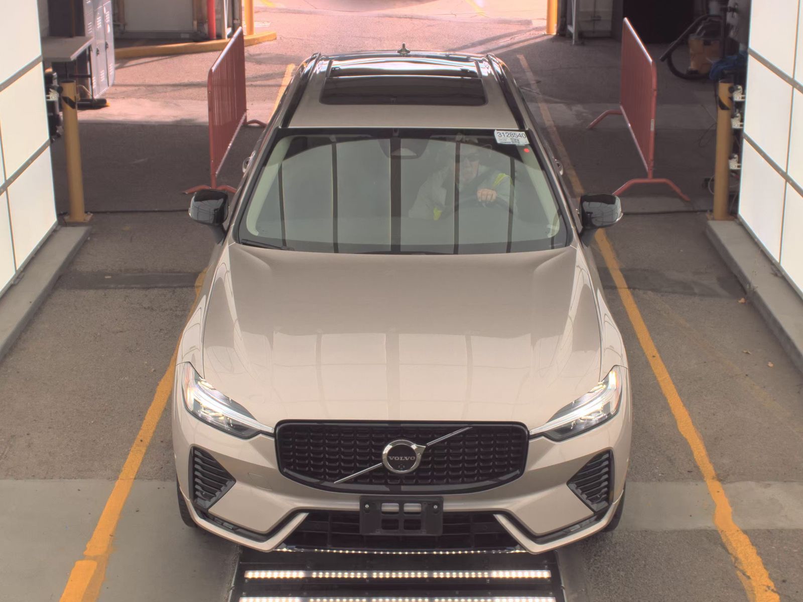 2025 Volvo XC60 B5 Plus AWD