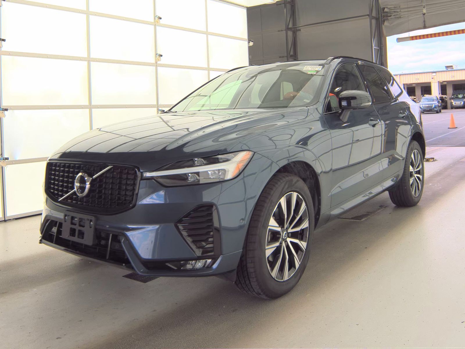 2024 Volvo XC60 B5 Plus AWD