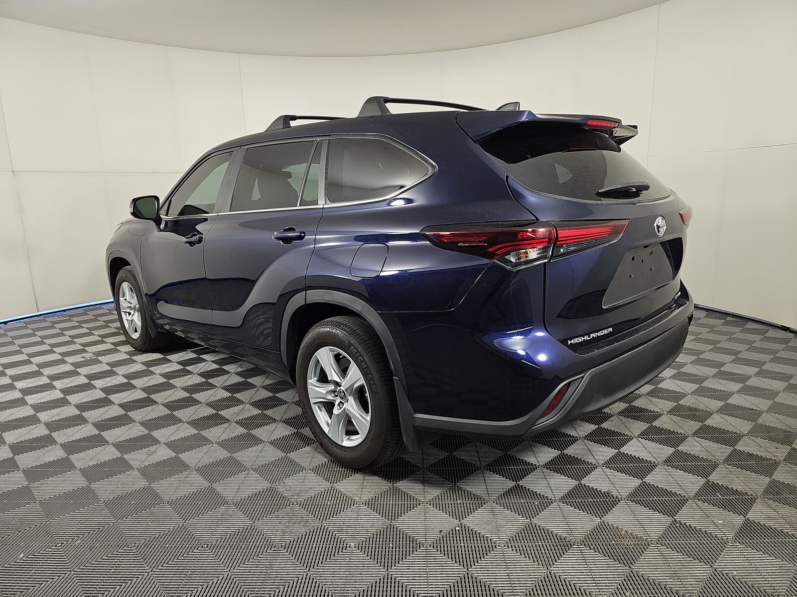 2024 Toyota Highlander LE AWD