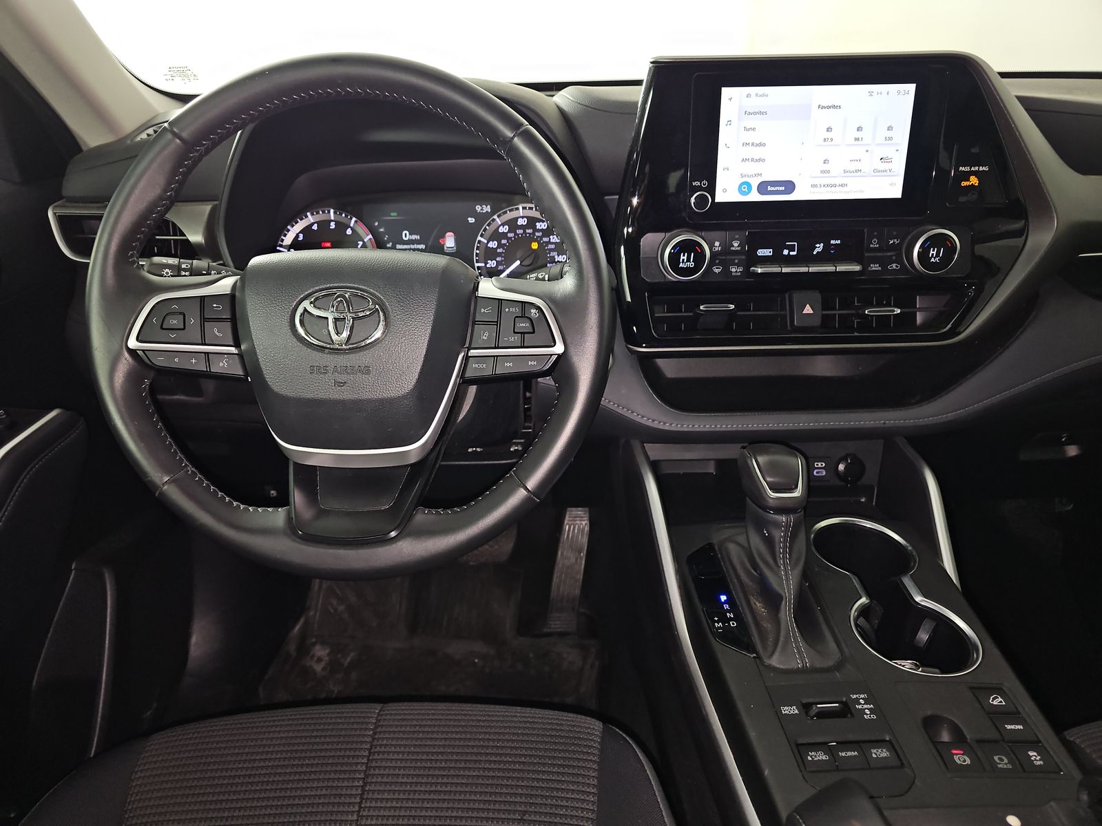 2024 Toyota Highlander LE AWD