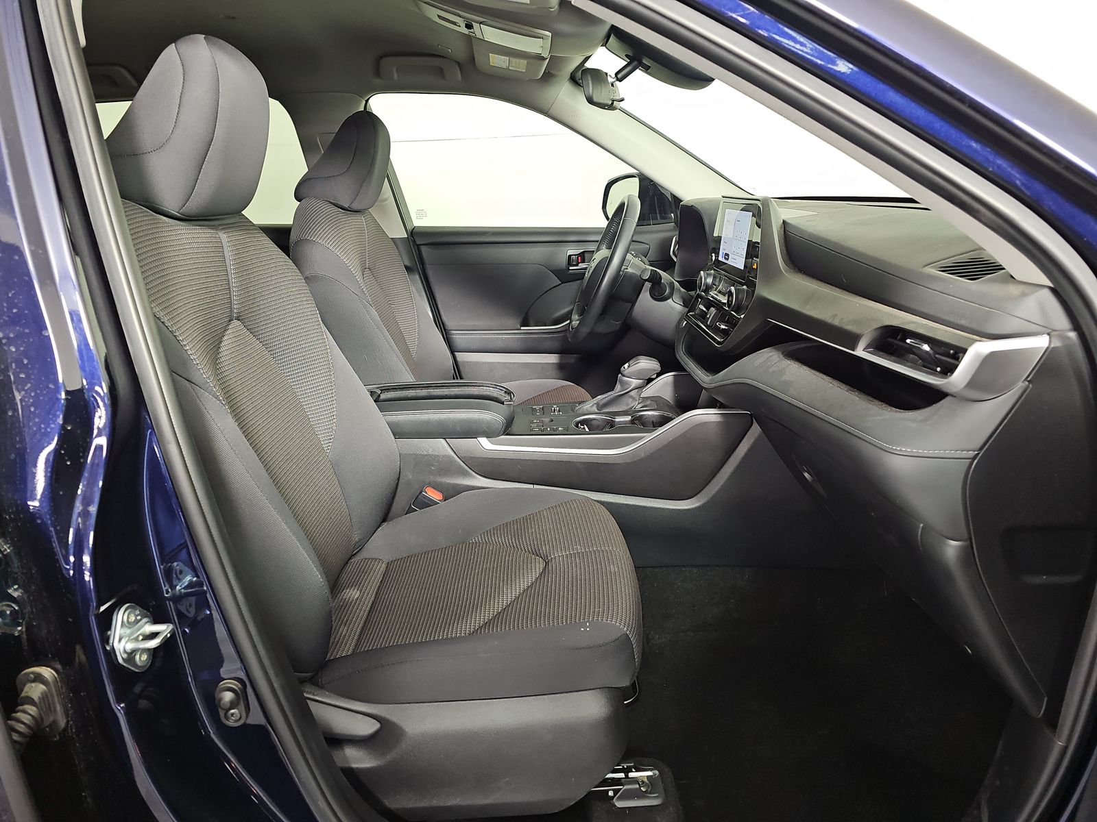 2024 Toyota Highlander LE AWD