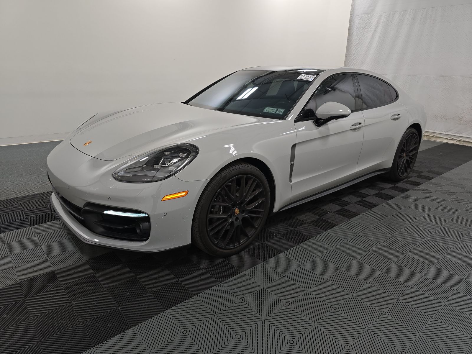 2023 Porsche Panamera 4 Platinum Edition AWD