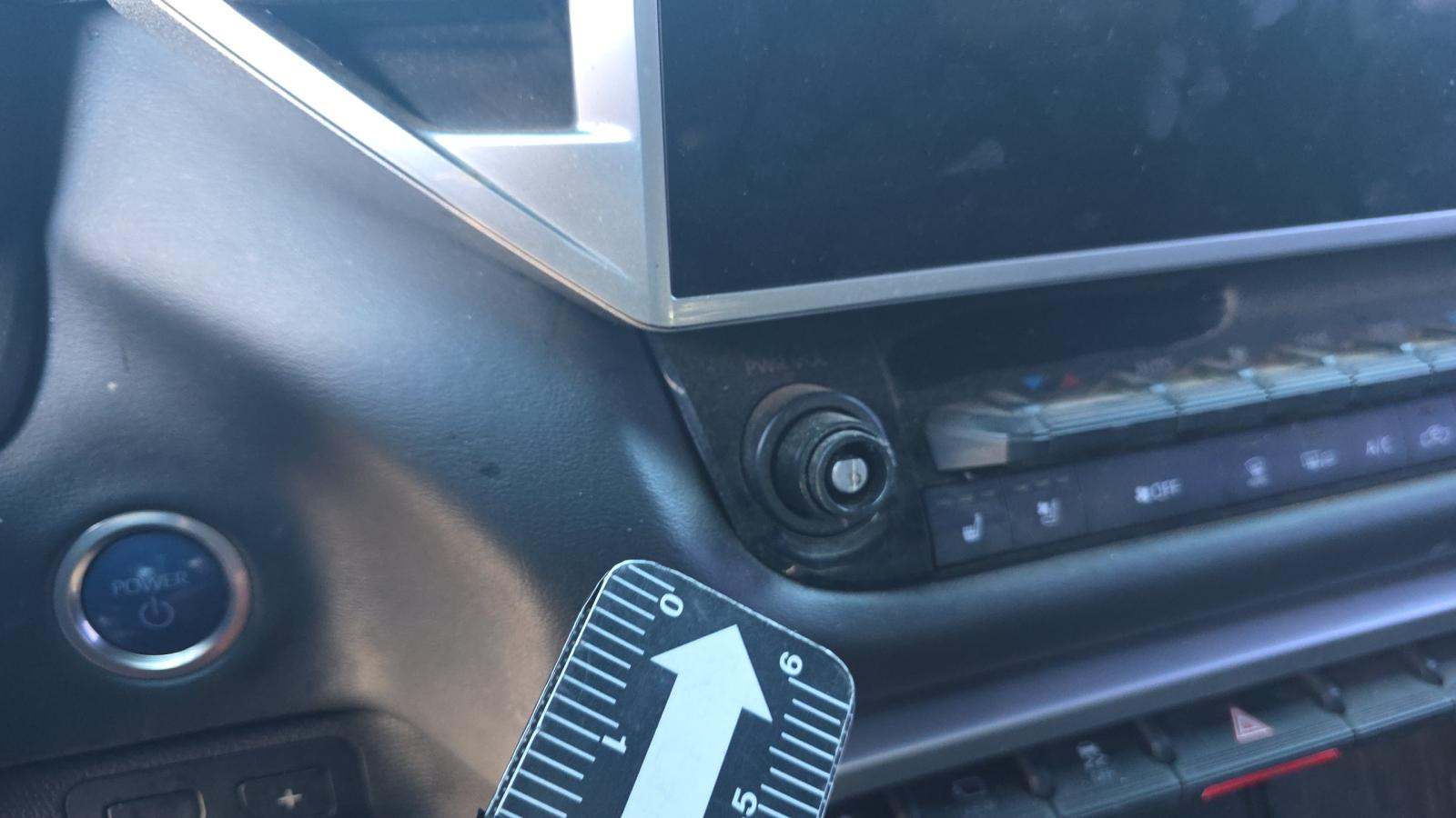 2023 Toyota Tundra Hybrid Platinum AWD