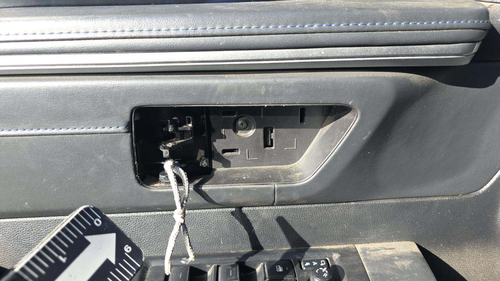 2023 Toyota Tundra Hybrid Platinum AWD