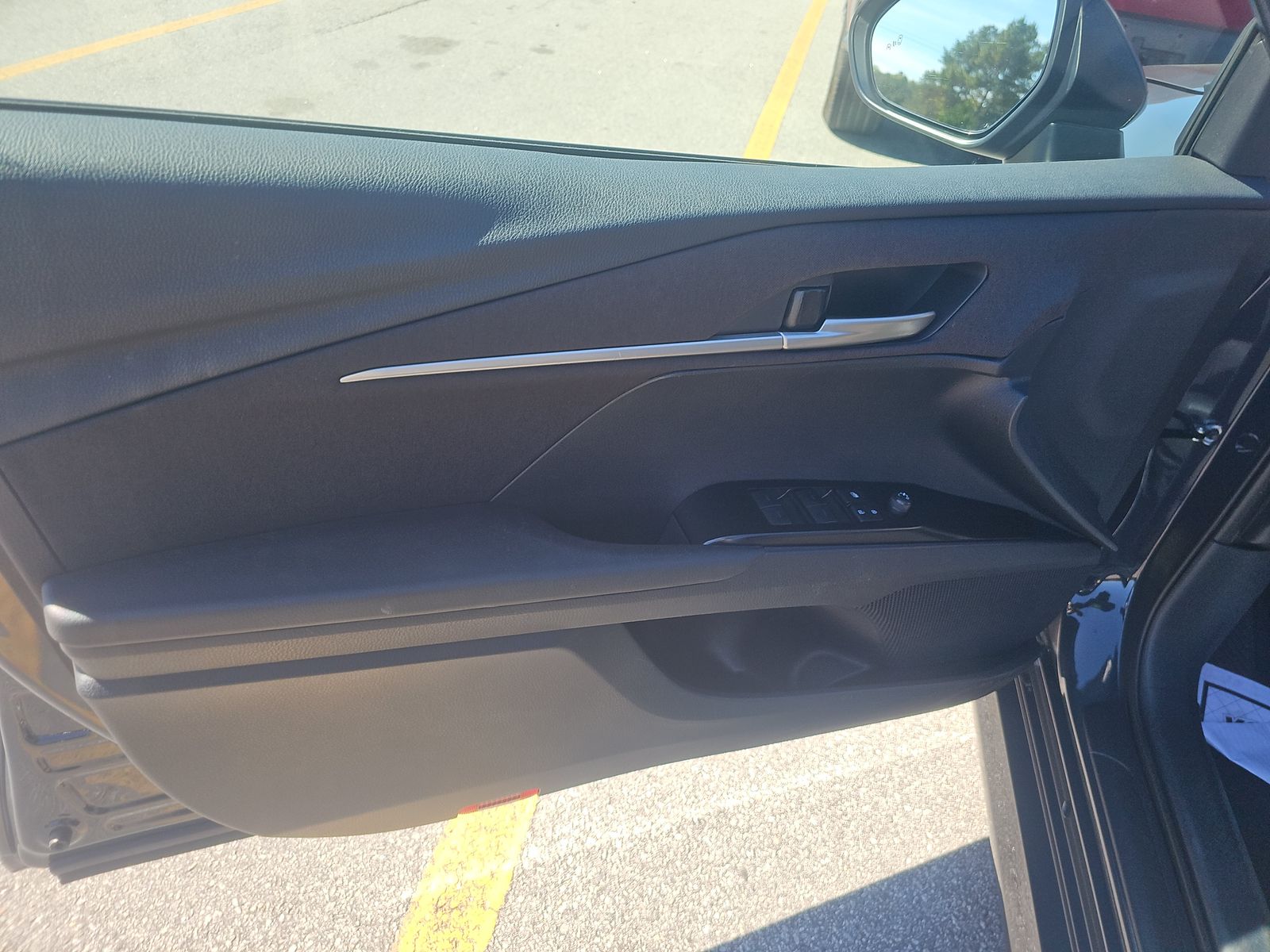 2025 Toyota Camry LE FWD