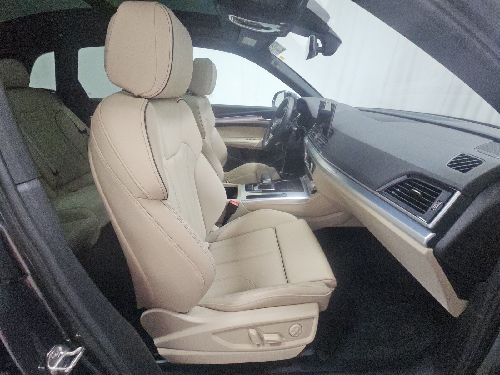 2025 Audi Q5 Premium Plus AWD