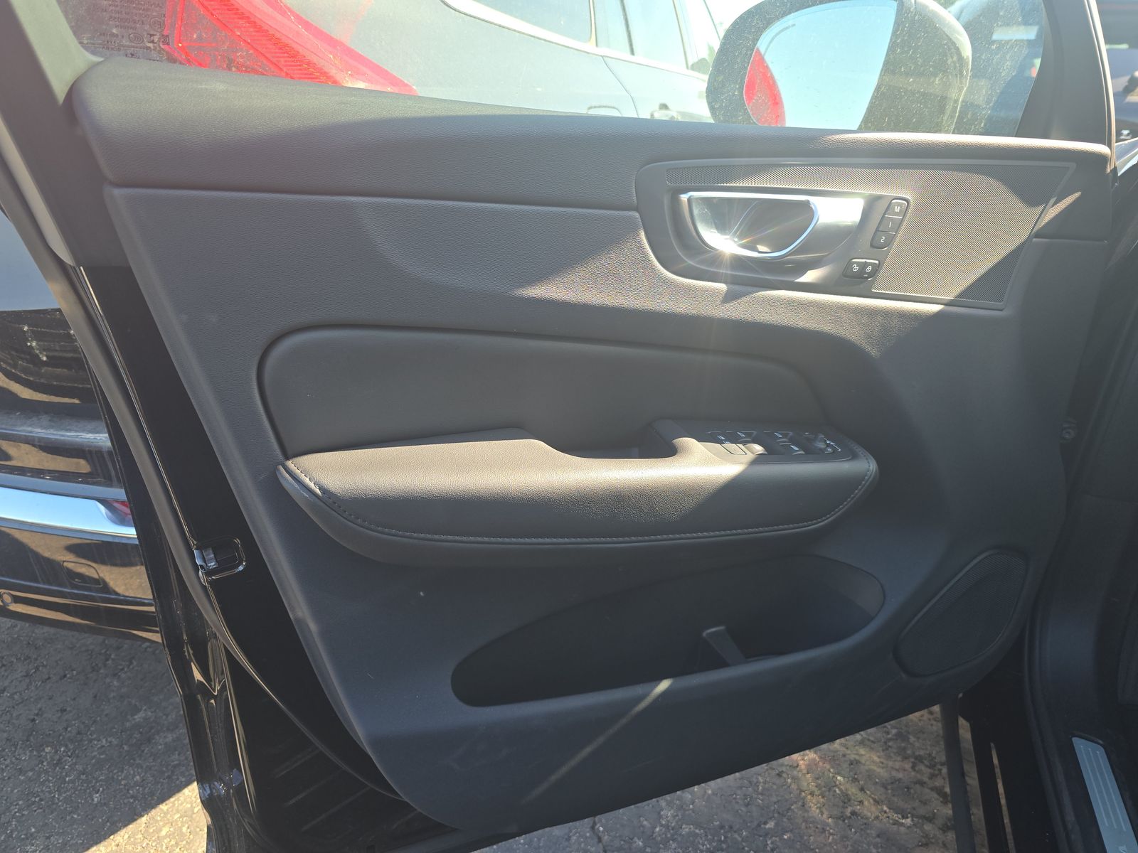 2025 Volvo XC60 B5 Plus AWD