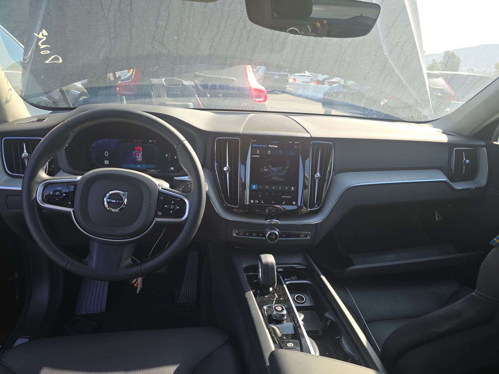 2025 Volvo XC60 B5 Plus AWD