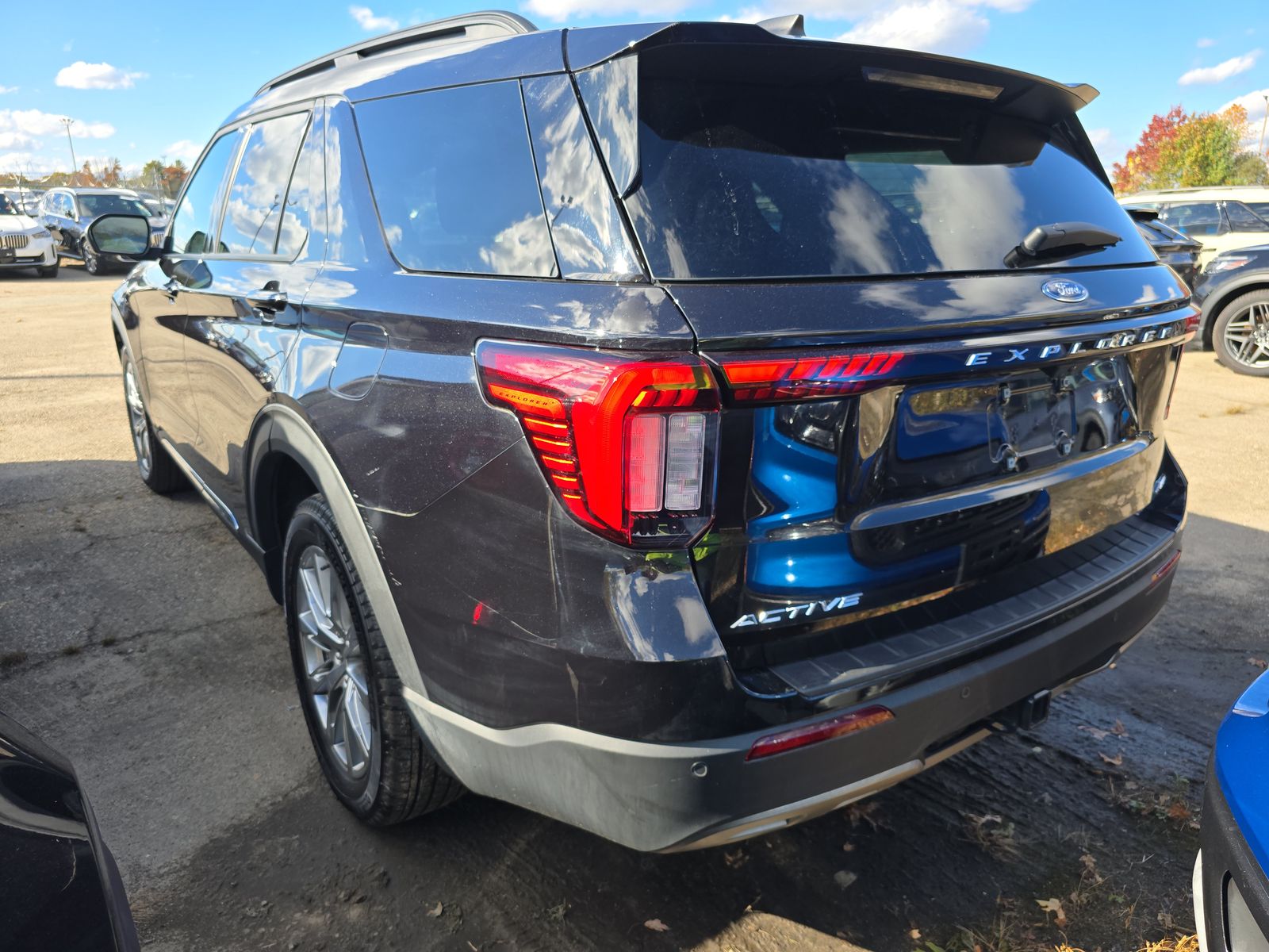 2025 Ford Explorer Active AWD