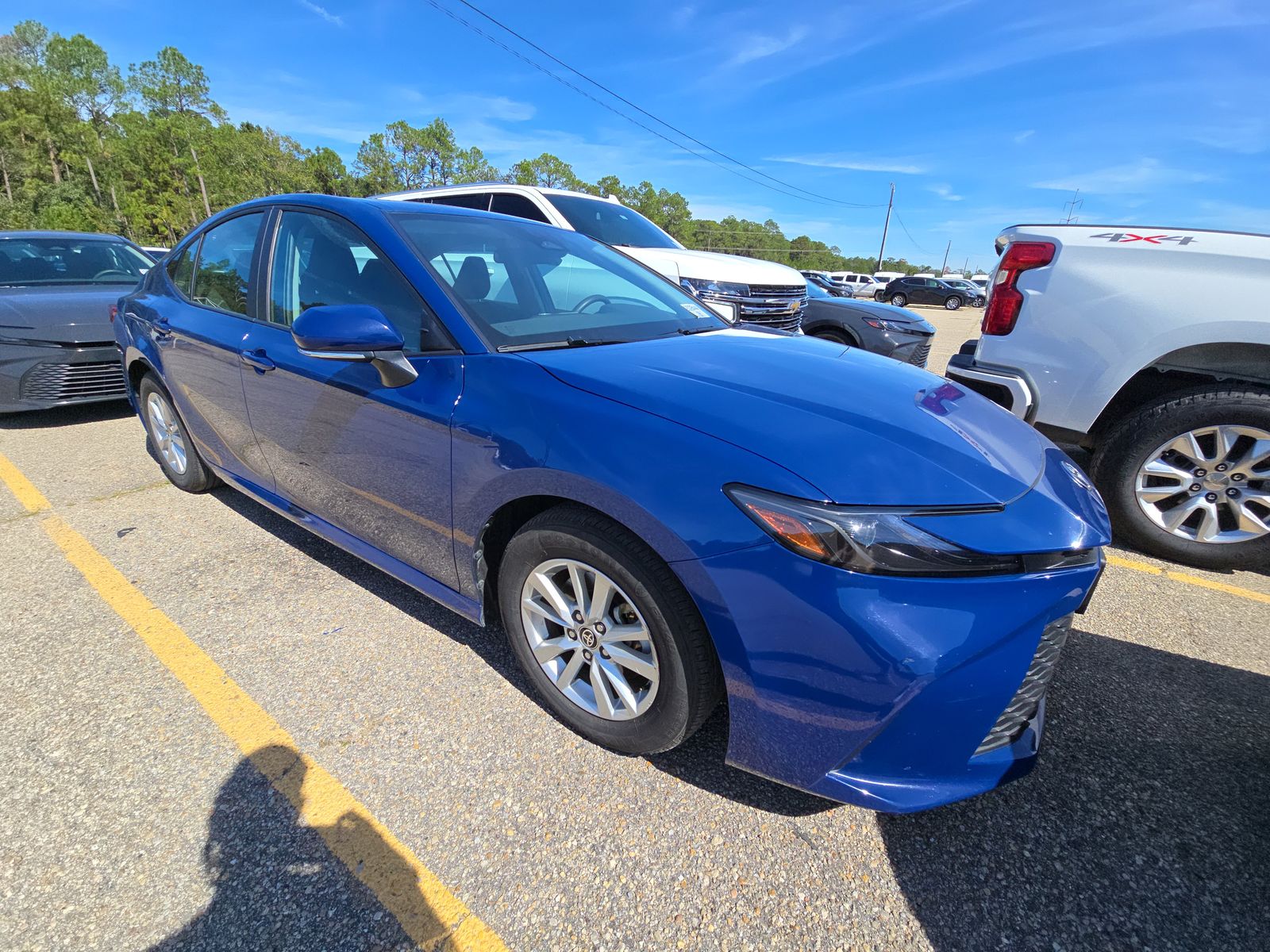 2025 Toyota Camry LE FWD