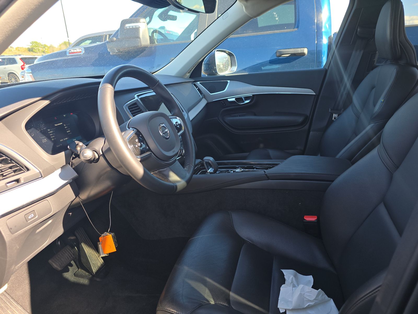 2025 Volvo XC90 B5 Core AWD