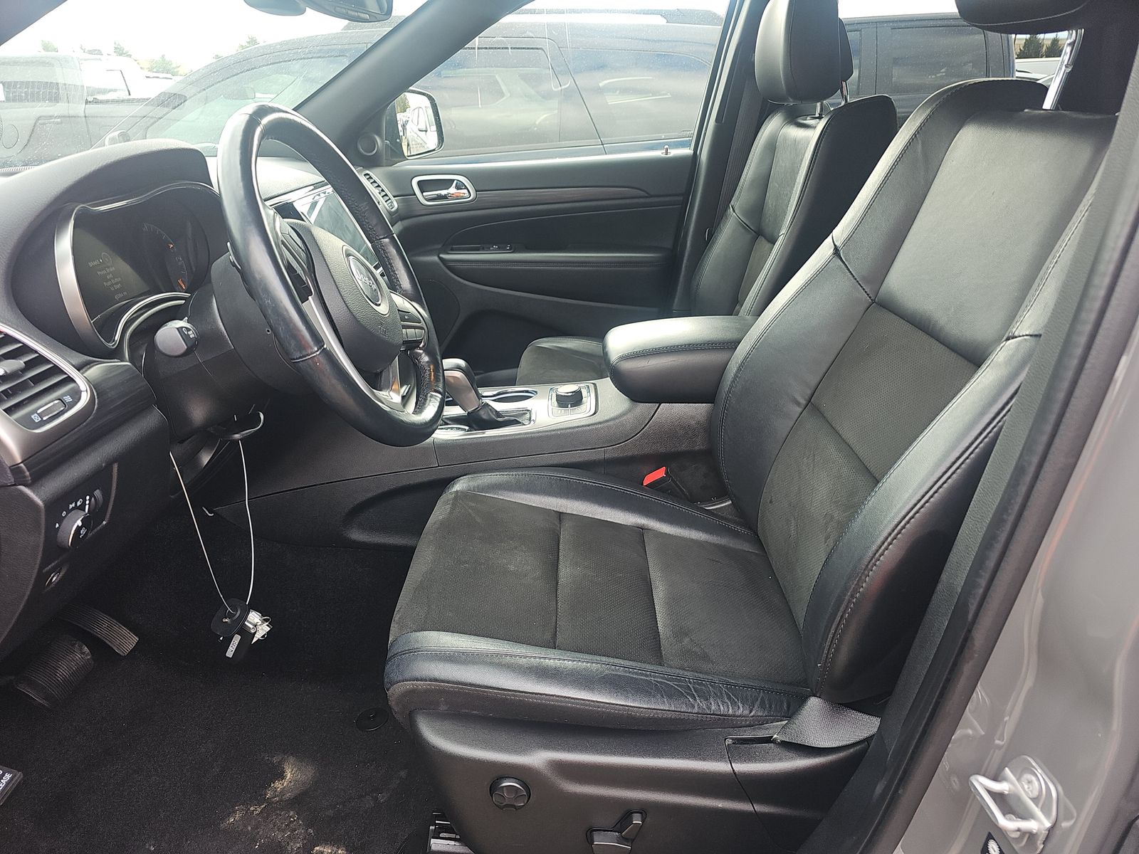 2022 Jeep Grand Cherokee Laredo X AWD