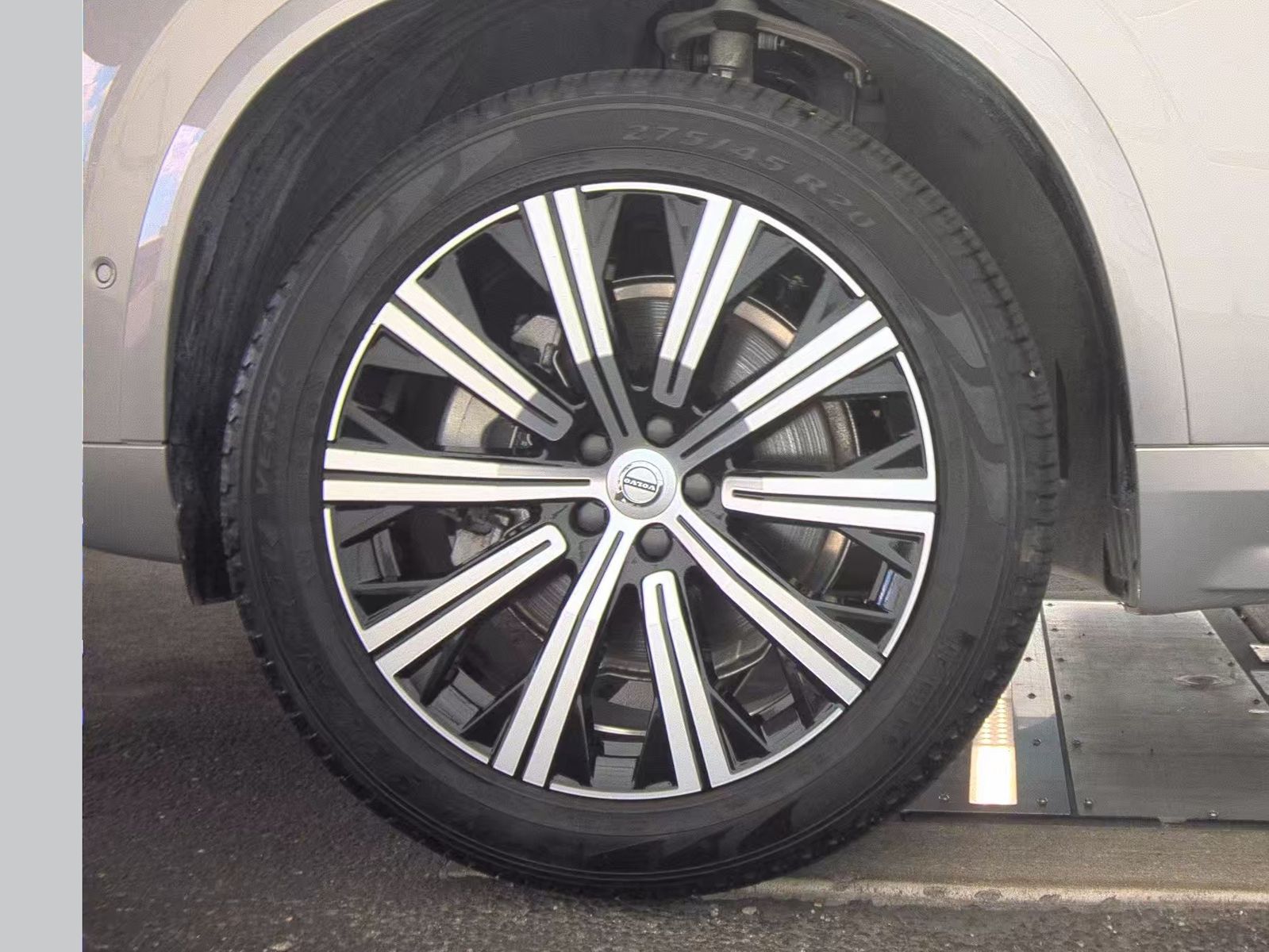 2025 Volvo XC90 B6 Plus AWD