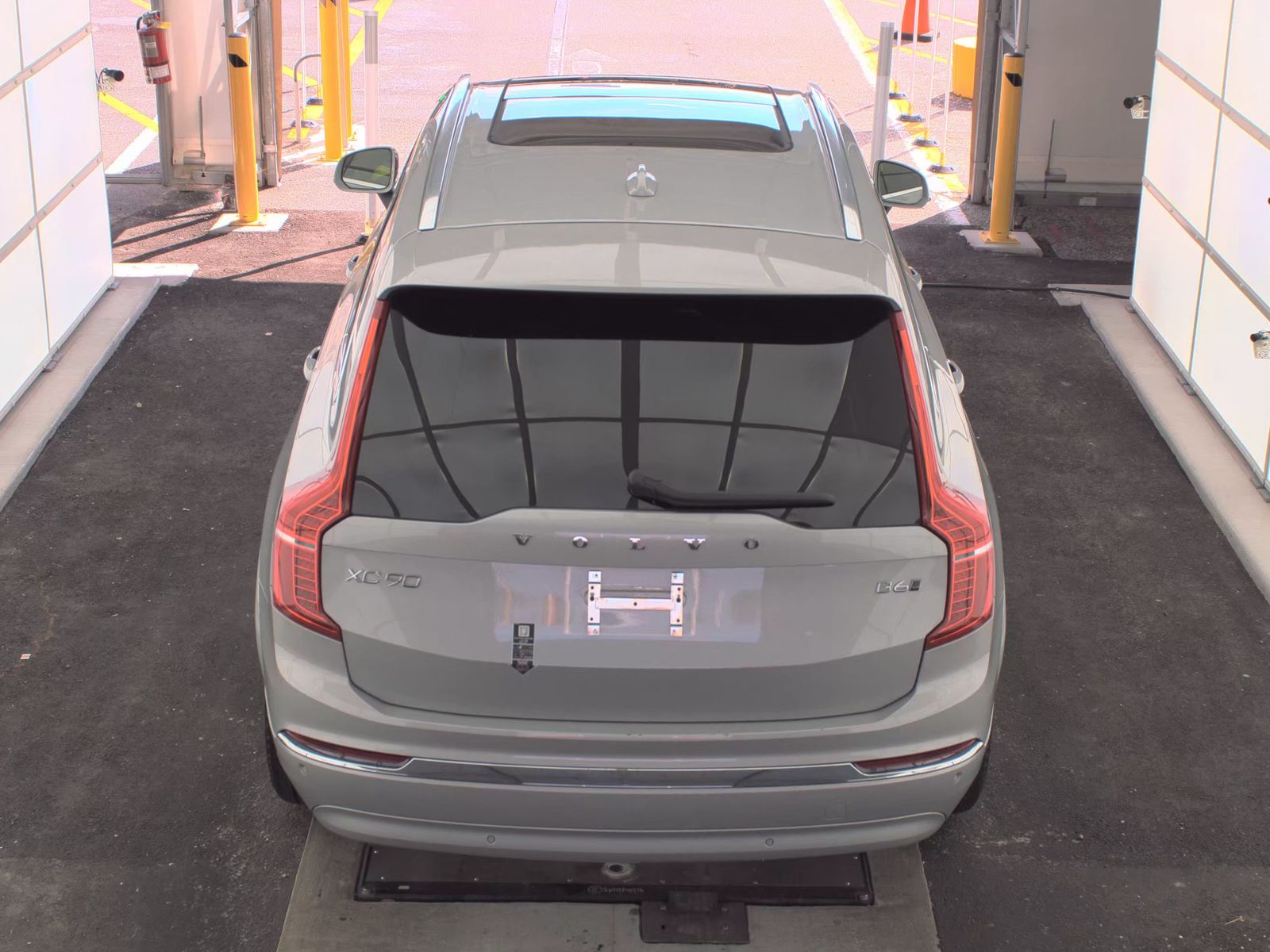 2025 Volvo XC90 B6 Plus AWD