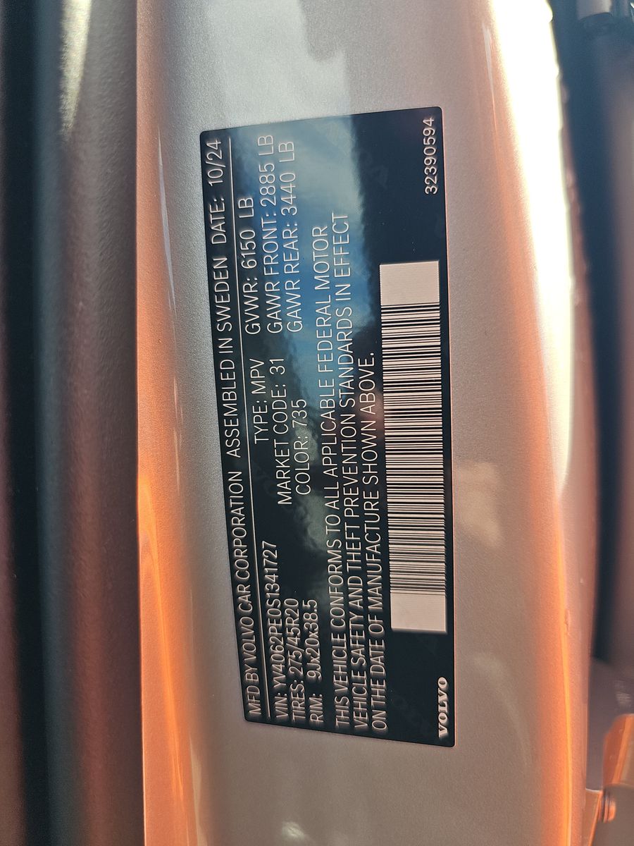 2025 Volvo XC90 B6 Plus AWD