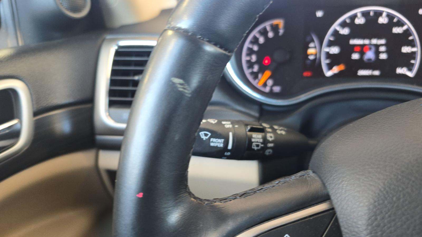 2022 Jeep Grand Cherokee Laredo E AWD